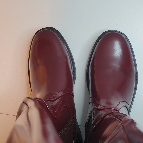 Elegant Burgundy Two-tone Women's Low Heel Boots - Picture 13 of 15